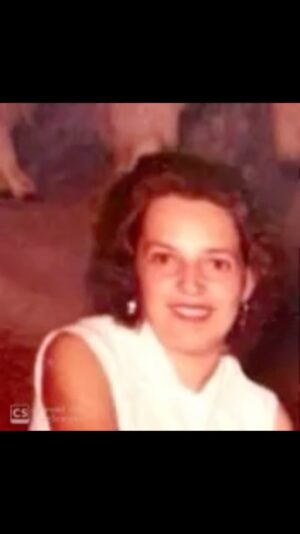 Juan Manuel Bernal Instagram - Hoy son 11 Años que partiste Mi Chelita! Te celebro con tu Elvis! Textraño!!! Te amo! ❤️😘💕 #amoreterno #tehonro