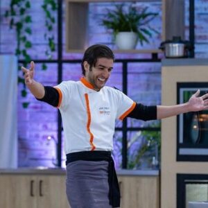 Juan Pablo Gil Instagram - Esto es un poco de lo que se vive en #topchefvip #TeamJuanPablo Gracias a toda esa gente bonita que me apoya y que confía en mi pero sobre todo en el Sazón y diversión que le ponemos a la cocina más exigente! Bendiciones 🙏🏼🫶🏼😉👨🏻‍🍳 @telemundorealities @telemundo