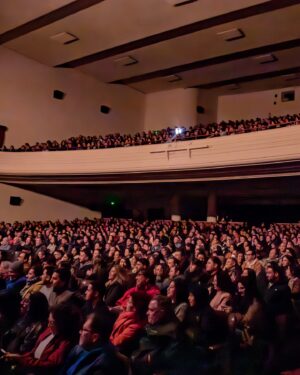 Juan Pablo López Instagram - Valparaíso de mi amor ❤️😍 estuvo increíble el sábado padado, en Aula Magna de la UFSM. Muchas gracias público lindo 🫶🏻🌟.

Santiago
- 12 de Julio, doble función, 20 y 22 horas, Teatro Oriente.

Regiones
- Concepción, 18 Julio, Teatro U. De Conce, últimas entradas.
- Pucón, 25 de Julio, Black Forest, doble función.
- Victoria, 26 de Julio, Taberu.
- Temuco, 27 de Julio, Teatro Municipal.

Abrió el show la talentosa @laarossyrossy 

📸 fotos de la amiga @kattasaurus 

El gran trabajo de @tereacevedoe liderando el equipo de trabajo. 

🎟 Entradas en lopezcomediante.cl

#valparaiso #santiago #humor #comedia #standup #standupcomedy