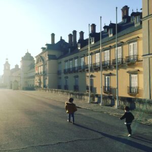 Juan Pablo Shuk Instagram - Running for the light.