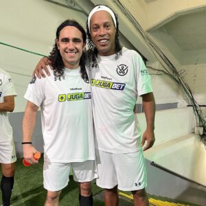 Juan Pablo Sorín Instagram - Leyendas Internacionales 🌍 3-2 Leyendas Chile 🇨🇱 
@wellfest.cl lindo partido en el Estadi Parque Nacional 
Gracias a todos / as q asistieron y nos dieron su cariño !
