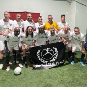 Juan Pablo Sorín Instagram - Leyendas Internacionales 🌍 3-2 Leyendas Chile 🇨🇱 
@wellfest.cl lindo partido en el Estadi Parque Nacional 
Gracias a todos / as q asistieron y nos dieron su cariño !