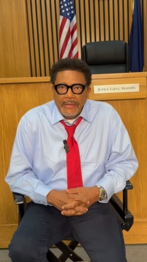 Judge Greg Mathis Instagram - YOU CAN’T BE BIG AND SMALL AT THE SAME TIME. OUR COMEDY LEGENDS MUST STOP EMBARRASSING OURSELVES AND OUR COMMUNITY WITH PUBLIC PERSONAL ATTACKS. RISE ABOVE