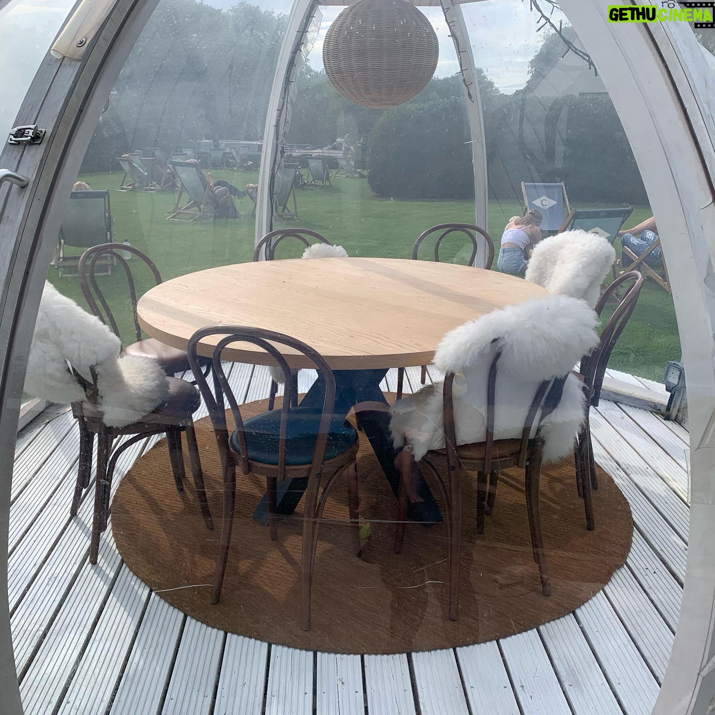 Judi Shekoni - 150 Likes - Who knew England had a south of France ? 🥰@the_great_house #holiday #england #englishsummer #river #hotel #hotels #travel #baby #dog #family #familytravel