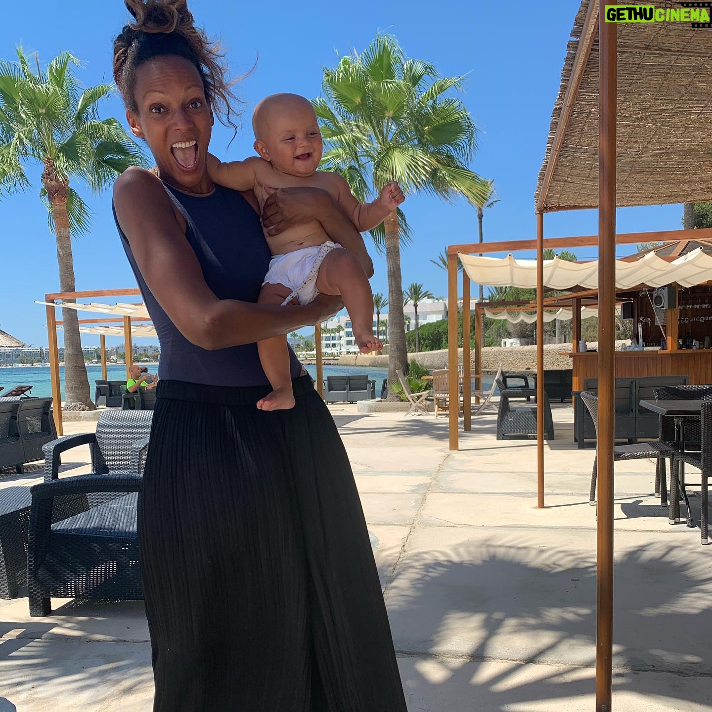 Judi Shekoni - 327 Likes - Fun in the sun 🥰