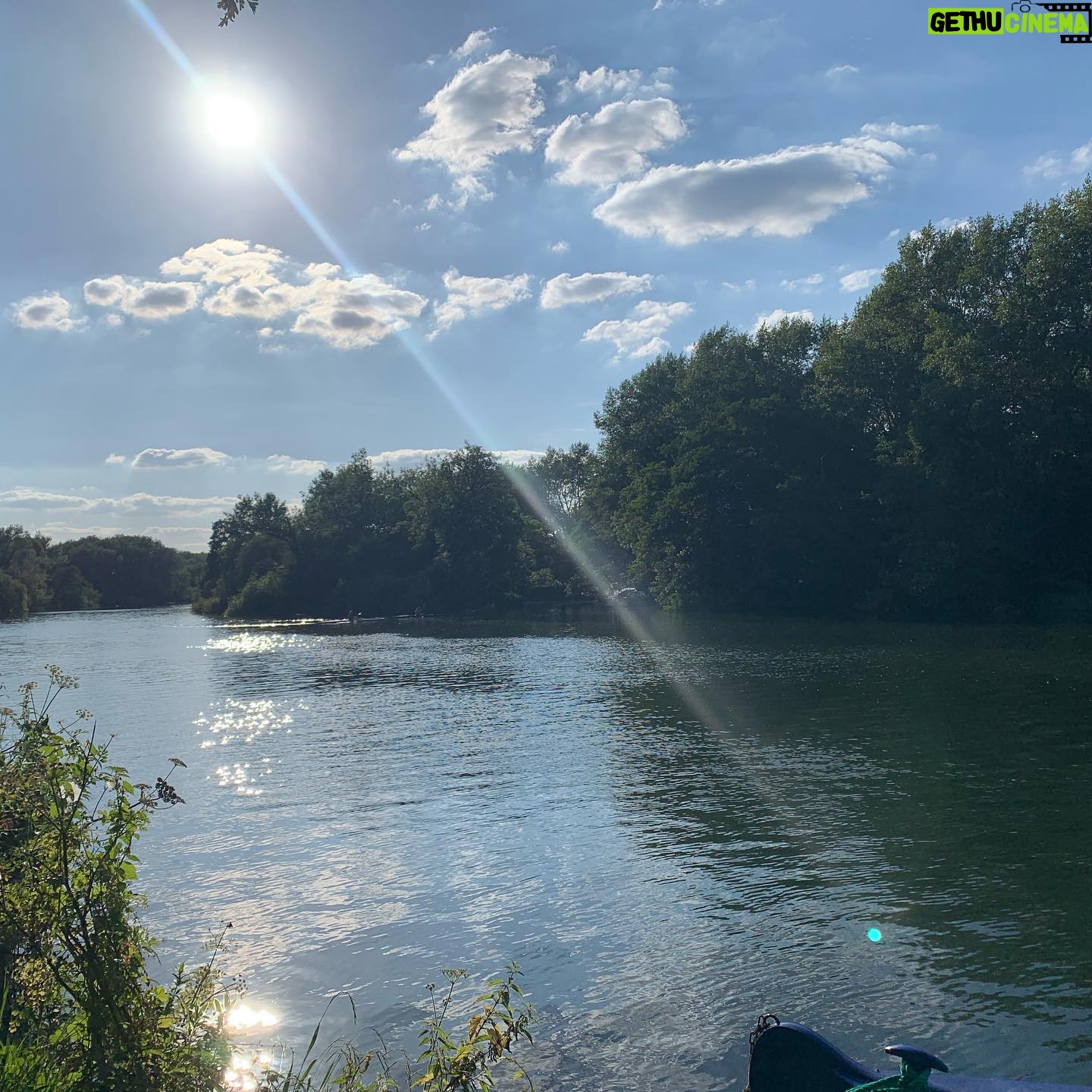 Judi Shekoni - 150 Likes - Who knew England had a south of France ? 🥰@the_great_house #holiday #england #englishsummer #river #hotel #hotels #travel #baby #dog #family #familytravel