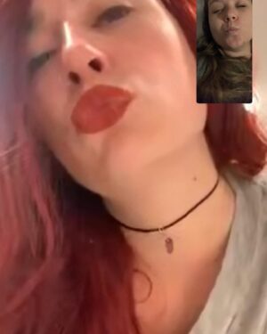 Jules Medcraft Instagram - FaceTiming with my bestie. 

I used to get nervous to post because lose about 100 followers per post. And now it seems, the things that matter most are my friendships and my family. Thank you @breezybeezyy for being there. Love you long time.