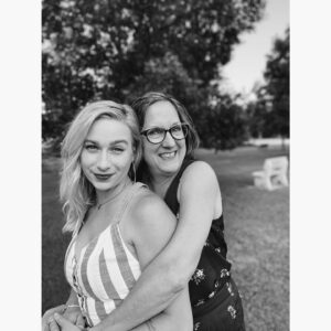 Jules Medcraft Instagram - The Fourth of July is my FAV holiday 💙❤️ It was my gramp’s bday and we celebrate our family reunion around this time. Magic always happens to me on the Fourth (budding romances, shooting off rockets with the fam, S’MORES, ya dig?) but this was by far my favorite Fourth yet. I guess without fully even knowing it I’ve been straight up depressed for seven years. With the help of medical professionals and a loving community I feel I’m finally on the path to some good shit. I still mess up. A lot. I still “accidentally” swear during prayer concern time at church. I still lie to TSA about whether I’ve removed my liquids, gels, and aerosols. I still struggle to find what combo of medications/exercise/pizza is right for me. But the magic that returns to me every year felt better than ever before. There wasn’t any more magic this year than other years but there was more balance in my brain and in my heart. I might be a shit show next week and regret ever saying this but I’ll deal with it then. For now, I’m gonna enjoy this magic moment ✨