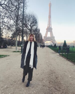 Julia Aks Instagram - Finally home and waking up at 3:30am after my first time to Paris and London! 🇫🇷🇬🇧😌
