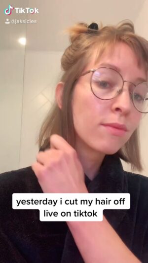 Julia Aks Instagram - if anyone says I look like a historical figure or fictional character I swear to gawd...
