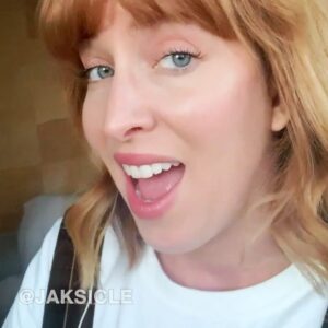Julia Aks Instagram - Parlare :: Khalid x Opera #minutemashup @thegr8khalid #mozart #talk
——————————
*NERD NOTE* In Mozart’s opera “La Clemenza di Tito” the gorgeous, ambitious Vitellia just told Sesto (me) to go assassinate the emperor, and finally Sesto’s like “okay fine I’ll go, but plz TALK to me before I go” (seewhatidid). If you wanna listen to the aria, look up @elina.garanca singing it.

Also, Sesto is called a “pants role” in opera: a woman plays a male character. There’s some awesome gender fluidity that happens in opera 🥰