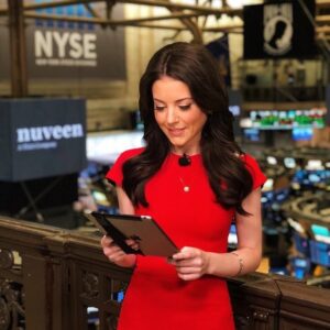 Julia Chatterley Instagram - Live from the NYSE—  #FirstMove!