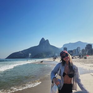 Júlia Gomes Instagram - Dia os namorados e eu estou acompanhada da vista mais linda que sou apaixonada! ✨💖