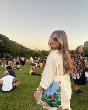 Júlia Gomes Instagram - E lá vou eu 🇧🇷🤍✨