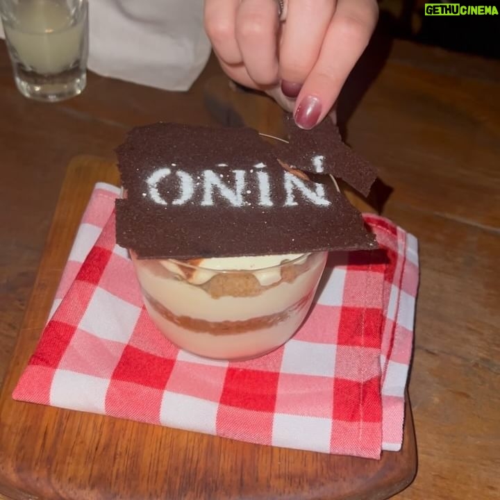 Júlia Gomes - 3 Likes - Tudo fica melhor na Italia… Mas a gente nao precisa ir para lá para provar dos melhores sabores, porque no @ninocucina você tem uma experiência tão gostosa que vai te levar para o melhor da gastronomia italiana! 🤍🍋