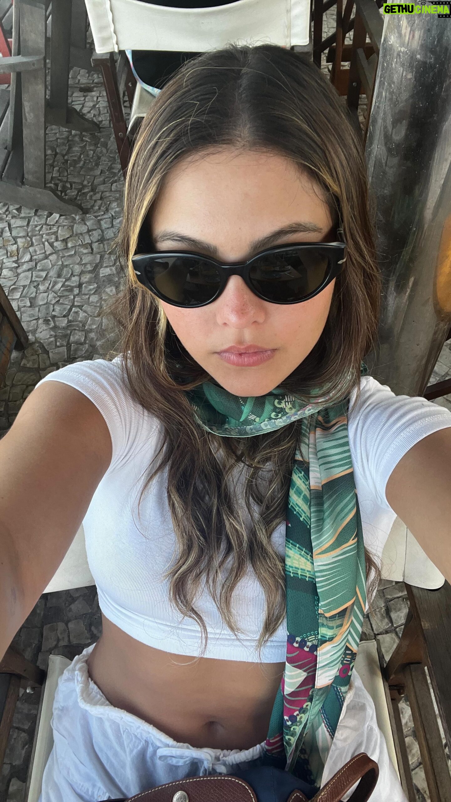 Júlia Gomes - 3 Likes - Ohh please…