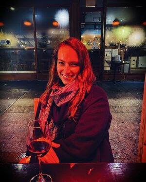 Julia Ioffe Instagram - I finally met up with the incredible @dina_litovsky, who took gorgeous photographs for my profile of Elizabeth Warren. We talked about our Soviet childhoods and immigration to America, love, life, and hacking it in this business as women who know what they want. And then she took some pictures of me over ramen. It’s never too late to make new friends, even in the middle of a pandemic.