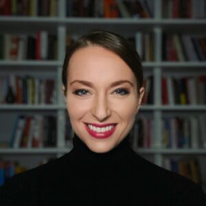 Actress Julia Ioffe HD Instagram Photos and Wallpapers August 2022