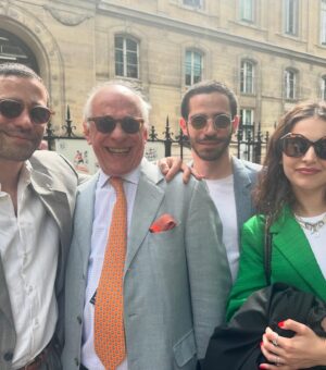Julia Molkhou Instagram - C’était beau, ça vous ressemblait @charliepillet et @r.a.c.h.t . Et puis y avait mes gars surs. @antoinemolkhou @louismlkh @victormolkhou @molkhoujeanmichel et @okhedaccord ❤️ sans oublier ma robe @wearmarcia , la seule vraie motivation à ces privations quasi permanentes🤣