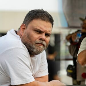 Julián Caicedo Instagram - El cine es un arte difícil, nada sencillo, pero, la satisfacción de lograrlo es maravillosamente indescriptible. Es nuestra medicina favorita, ir al teatro y después visitar el cine es un enorme privilegio. La cita con el cine necesita cómplices, sin aliados no es posible, por eso agradezco contar con amigos bellos. Julián Caícedo, nuestros proyectos sin tu talento y disciplina, no serían lo mismo. 

Julián nunca tiene un NO, siempre sonríe y en su cabeza seguramente pasará de todo: alejito esta muy loquito, no lo dejamos morir, vámonos de vacaciones con él loquito. Te quiero perrito, besos para el tío MINBIS. 

Te amamos!!! #fastmovies