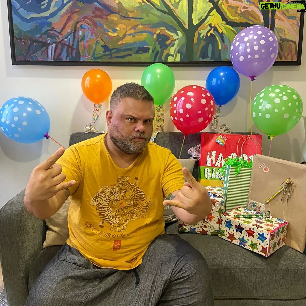 Julián Caicedo - 1.5K Likes - Y así amanecí hoy, más lleno de vida, con más experiencia pero sobre todo con mucho pero mucho amor!!!!!
Gracias mi amorcito, gracias por enseñarme que el amor es bonito.
¡Happy fucking birthday to me!
#cumpleaños #happybirthday