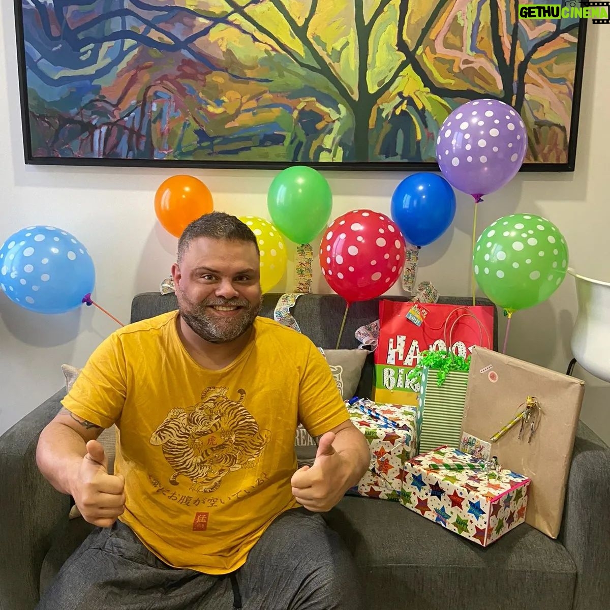 Julián Caicedo - 1.5K Likes - Y así amanecí hoy, más lleno de vida, con más experiencia pero sobre todo con mucho pero mucho amor!!!!!
Gracias mi amorcito, gracias por enseñarme que el amor es bonito.
¡Happy fucking birthday to me!
#cumpleaños #happybirthday