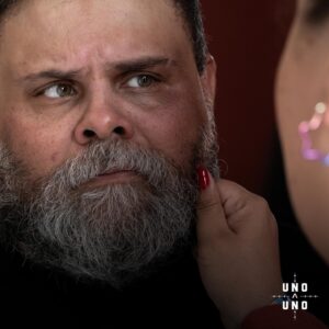 Julián Caicedo Instagram - #fastmovies Hacer un cine posible. Después de tres años de trabajo en la escritura, logramos llegar al momento más esperado por los actores y actrices. Los ensayos, siempre serán fundamentales para encontrar el tono y la puesta en escena. 

No es hacer películas rápido, es hacer un cine consecuente con nuestro mercado, un cine colaborativo, un cine que nos permita explorar distintos géneros y al mismo tiempo cometer muchos errores, seguramente lograremos hacer una buena película y tener continuidad. #fastmovies También es trabajar con actores y actrices con formación y proceso. 

Rostros emocionados por nuestro siguiente viaje. Uno A Uno.

@pueblitoviejo_icononzo @cobahofficial @homiesandfamily @ricardovesgaactor