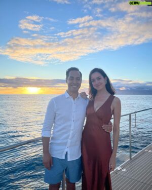Julián Castro Instagram - Had a wonderful time in Hawaii! Such a beautiful place. (Now I’ve been to 49 states. Just one more left: West Virginia. Any good ideas about where to visit there?)