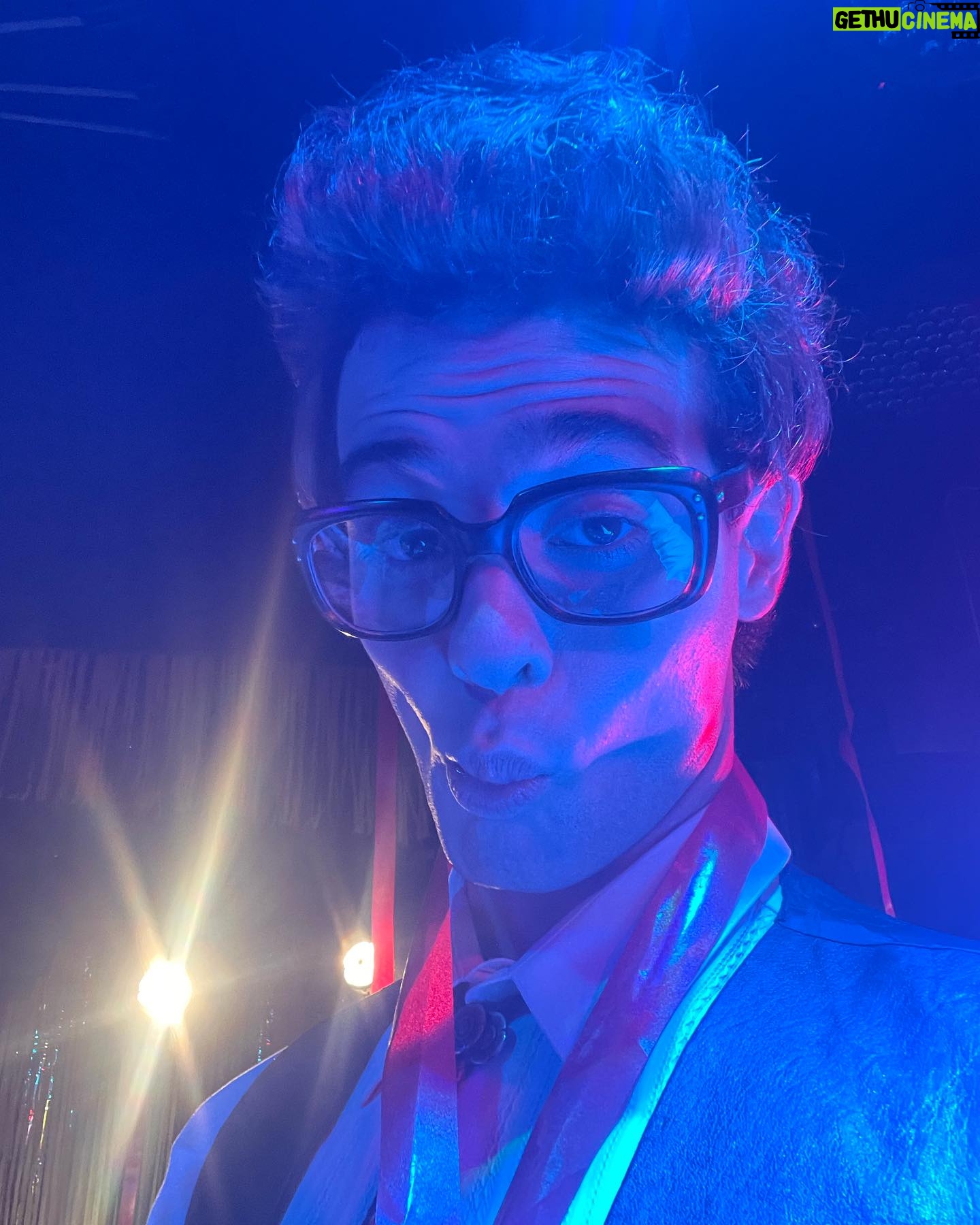Julián Cerati - 78.5K Likes - Selfie de varias personas que, en teoría, soy yo.