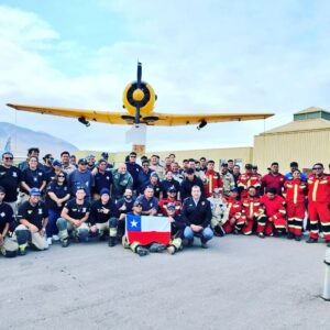 Julián Elfenbein Instagram - Inmenso trabajo de todas y todos los voluntarios de Bomberos de Chile durante estos 8 días de incendios forestales. 

Son los verdaderos héroes de nuestro país.  Siempre dispuestos a darlo todo, incluso sus vidas, por ayudar a la comunidad. 

Gracias de ❤️ @bomberoschileoficial .