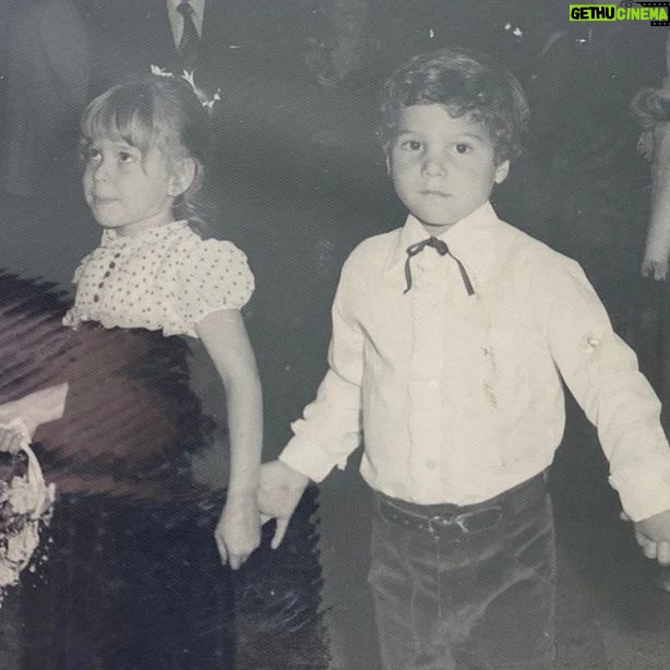 Julián Elfenbein - 3.4K Likes - Hace unos pocos años atrás.....
bueno no tan pocos....😆 ❤️ !!!!!
.
Buenas noches a todas y todos 🥸.
#matrimoniorubitoanita
#insomniomaldito