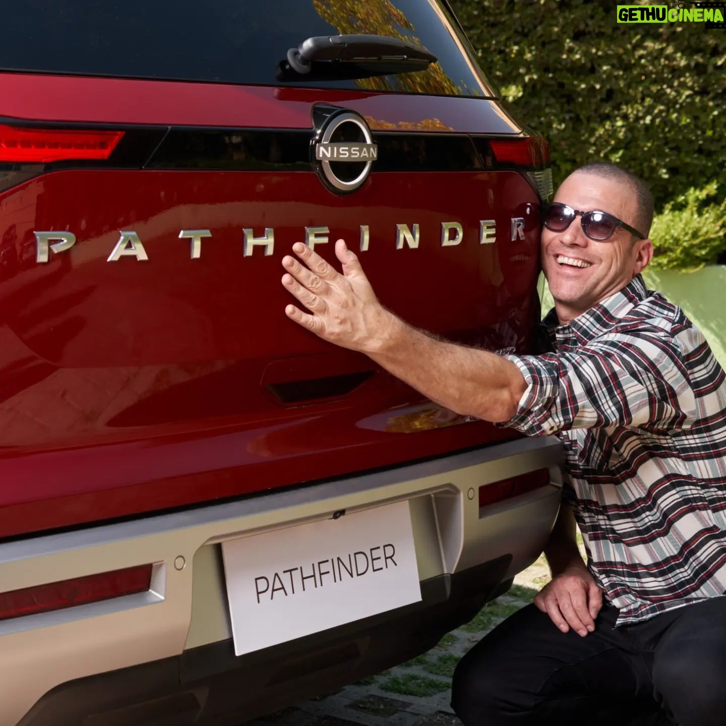 Julián Elfenbein - 2K Likes - Con mi Pathfinder compartimos gustos.....compartimos estilos.....compartimos colores.
Con mi Pathfinder parecemos hermanos!!!
@nissancl
@welovesocial.cl
#nissanpathfinder
#AlaAlturaDeTuVida
#TecnologíaJaponesa