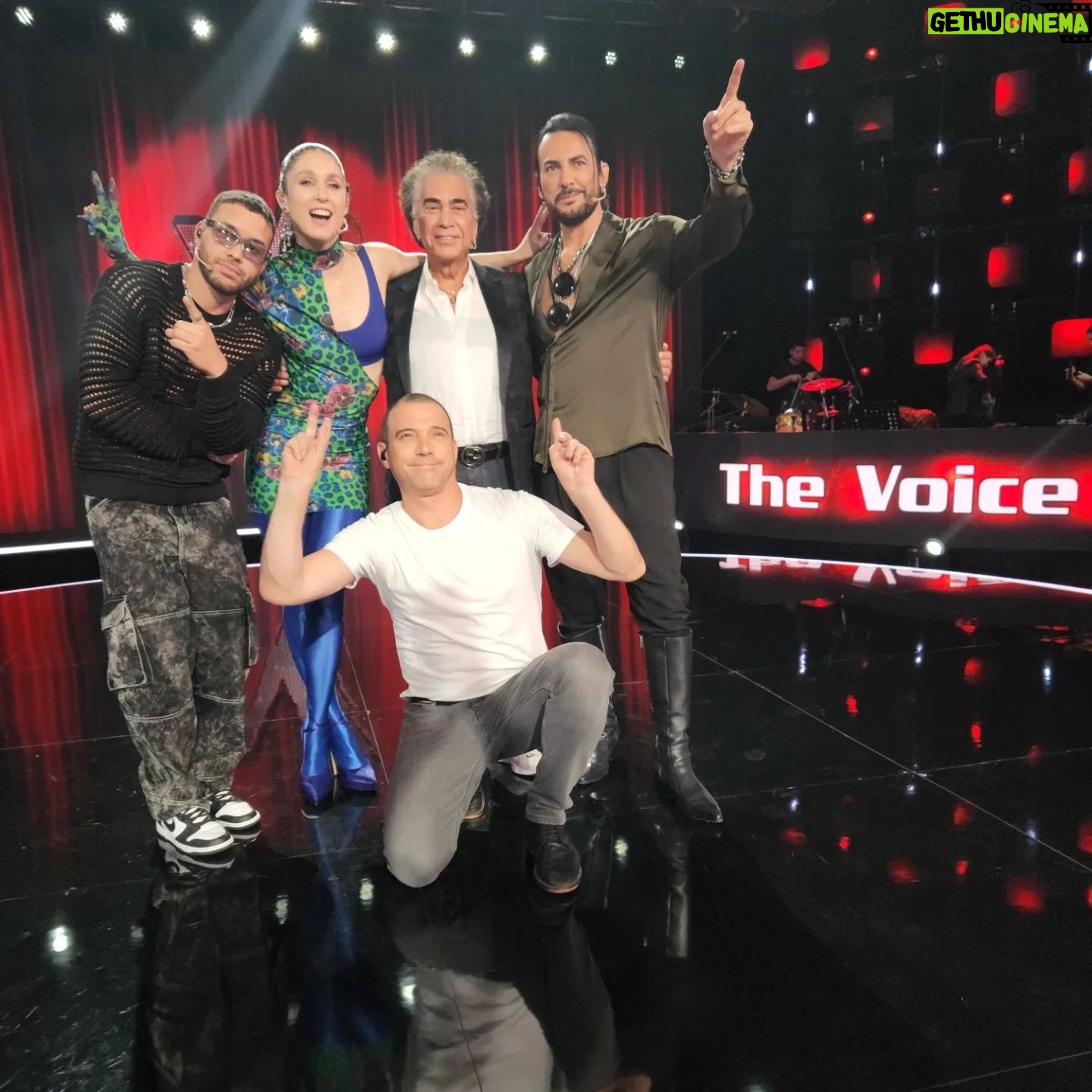 Julián Elfenbein - 2.7K Likes - Geniossss!!!
Figuras!!!
Sencillos!!!
Cariñosos!!!
Amigos!!!
The Voice Chile...II Temporada 2023 🎙.
Estreno. Domingo 22.30 hrs. Imperdible.
@thevoicechilevision
@chilevision
@paramountplus
@dianaboloccof
