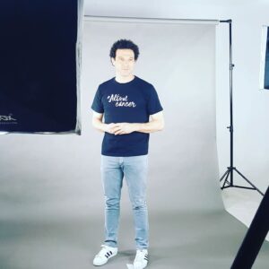 Julián Elfenbein Instagram - Abrazos a todas y todos 💜.

#altoalcáncer