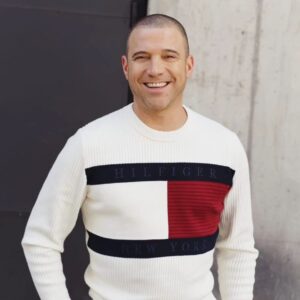 Julián Elfenbein Instagram - Arrancó con todo el estilo y calidad la nueva colección de @tommyhilfiger.

Ahora q comienza el otoño en Chile q mejor q el fantástico look de mi marca favorita.

No te pierdas la nueva colección otoño 2024 de Tommy.

@tommyhilfiger
#tommychile

@maru_penia
@maruketing 
@clari_casciano
@magnolia_comunicaciones
@vesnabocic