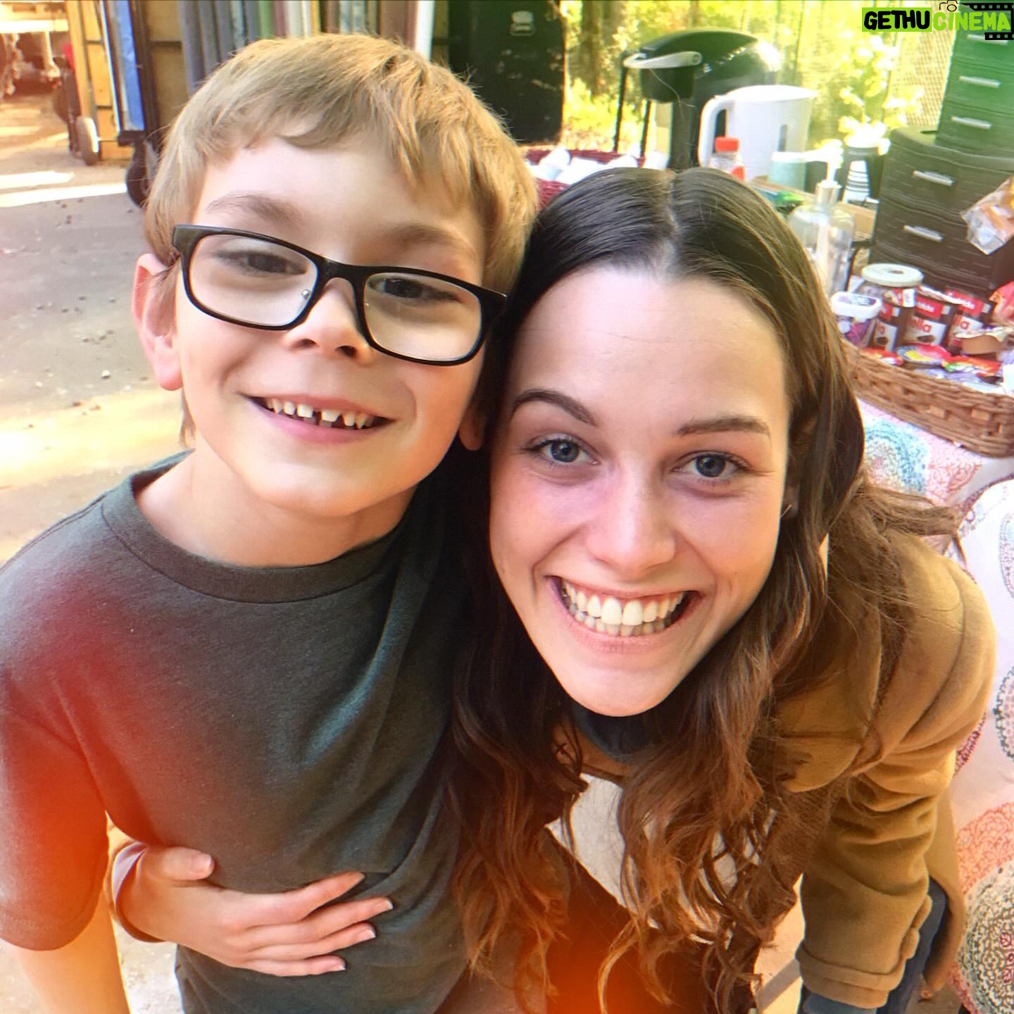 Julian Hilliard - 15.3K Likes - Happy #Friyay
A little #flashbackfriday to where it all started 🎉
#thehauntingofhillhouse #hauntingofhillhouse