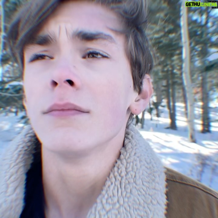 Julian Hilliard - 26.1K Likes - Happy #Friyay š
Stay warm, my friends! āļø