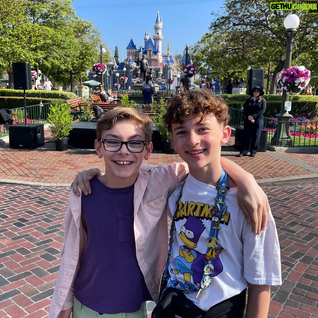 Julian Hilliard - 16.1K Likes - Happy birthday to my brother from another mother @jettklyne 🎂 🥳
Hope it’s a blast!