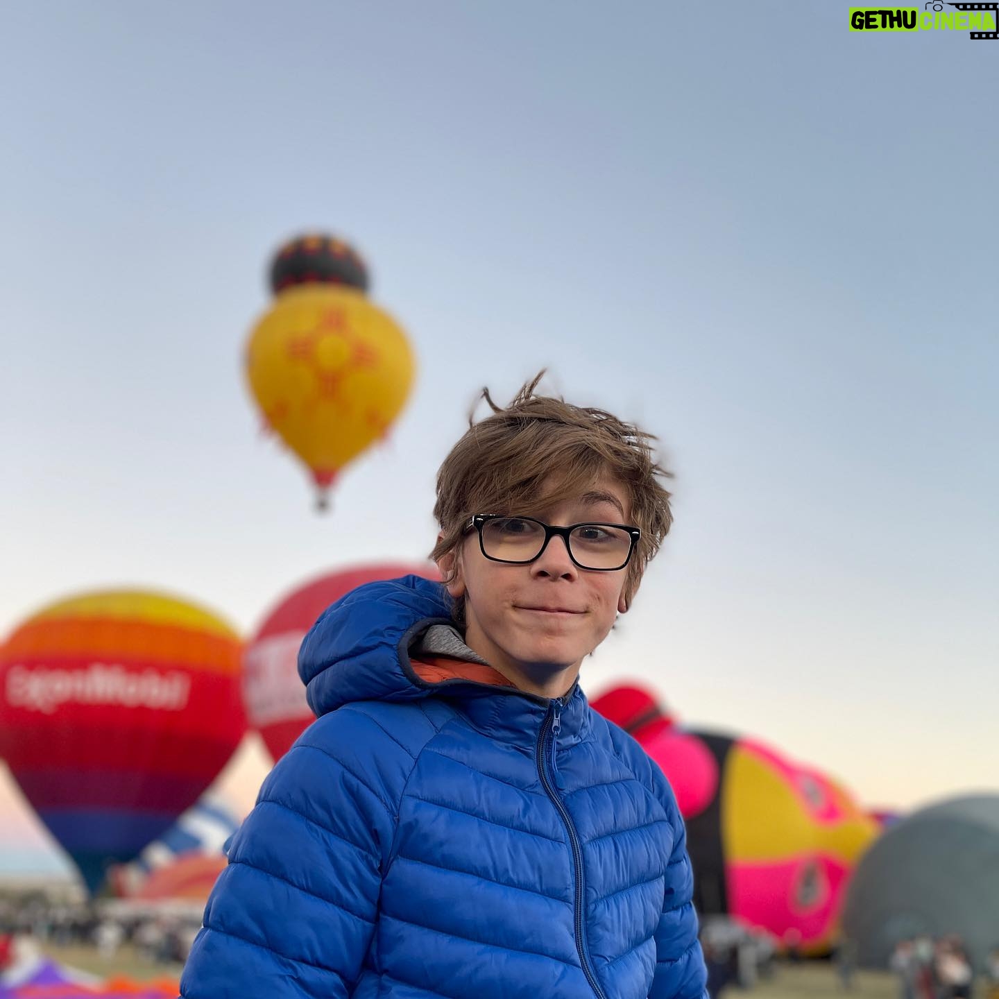 Julian Hilliard - 9.2K Likes - Happy #Friyay the 13th!
Enjoyed seeing the ##balloonfiesta for the first time early this morning! If you ever get a chance, you have to check it out!🎈scroll to the end ⏰