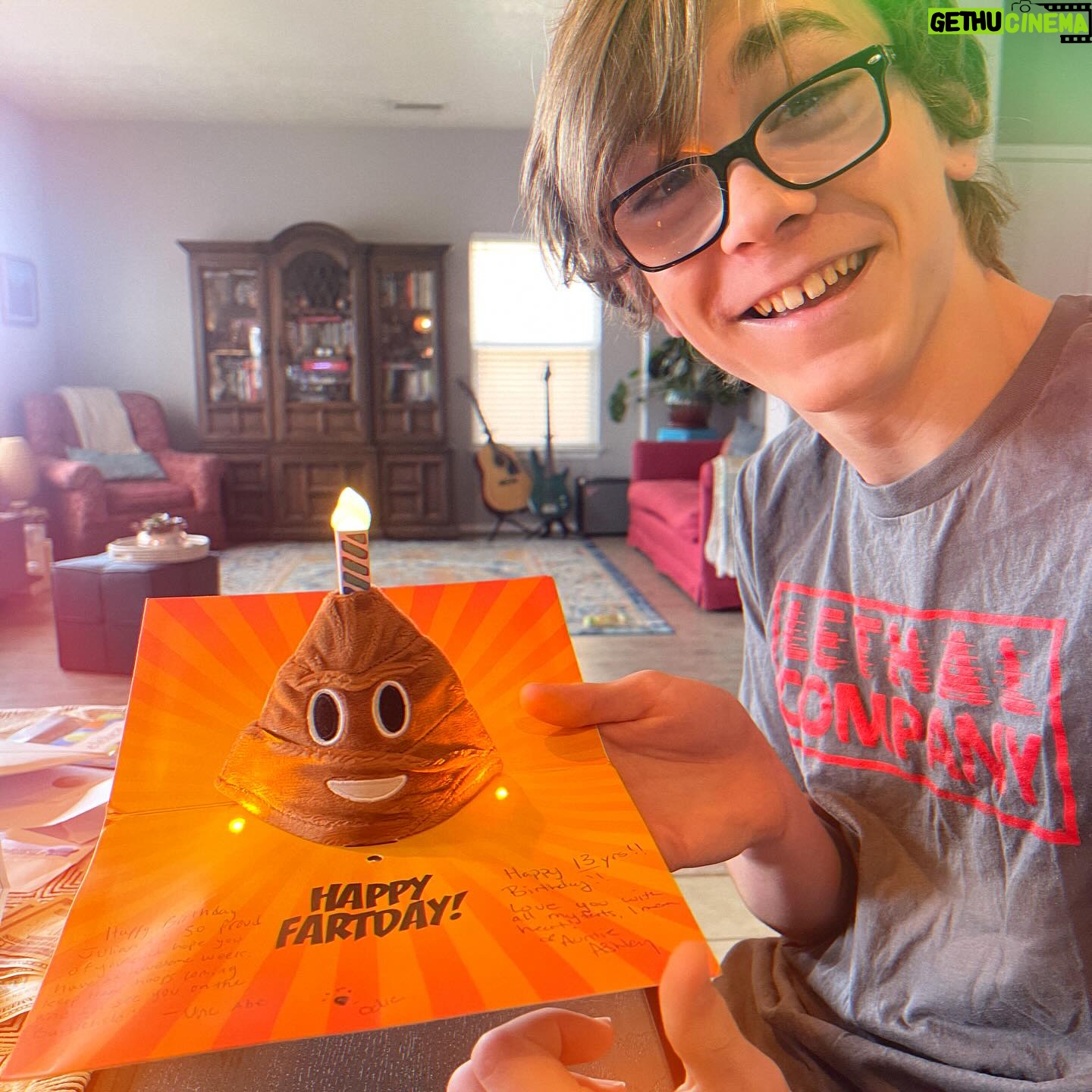 Julian Hilliard - 14K Likes - Happy #Friyay 🎉
Photo dump of some birthday shenanigans. Not sure this world is ready for teen Julian 🤓
#13