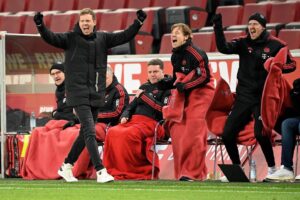 Julian Nagelsmann Instagram - Souveräner Sieg. Glückwunsch an die Mannschaft zu dieser konzentrierten Leistung und Glückwunsch an @_rl9 zum nächsten Rekord und Knacken der 300-Tore-Marke. @fcbayern #MiaSanMia