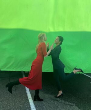 Juliana Canfield Instagram - Plot twist !!!!! 🧶