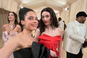 Juliana Canfield Instagram - Circling back on a magical Monday…Started the day playing Masquerade on jimmy fallon — ended the night playing Bright at the Carlyle. Got ready for THE MET GALA (!!!!!!) in 1 hr flat at 30 rock with @akihisa0704 and @pircillapae …@daniela_spector made sure we had proof that it happened. @1stdibs helped resurrect this sleeping beauty of a dress (bill blass from the 70s) and @josephsaidianandsonsjewelry lent the jaw droppin jewels…. @alexandrakotur aka the Queen of Style made it all possible….I couldn’t and wouldn’t have done it without her keen eye or her big heart. And the cherry   sprinkles on top was holding @sarah__pidgeon ‘s hand thru it all. Mama Mia I’m a lucky gal ♥️♥️♥️