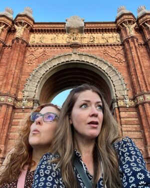 Juliana Dever Instagram - Barcelona comes at you fast

#iberianbirthdaybash #iberia #Spain