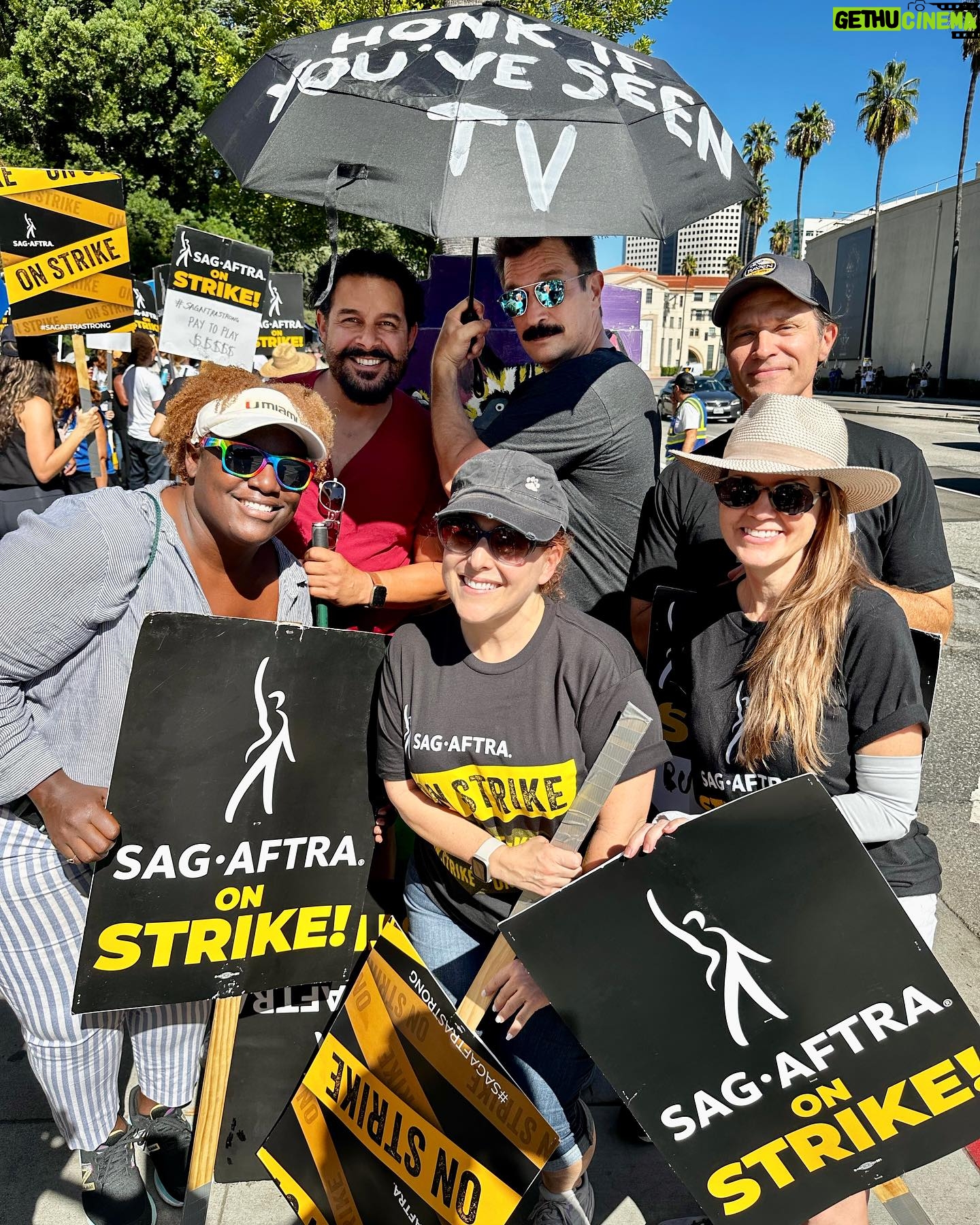 Juliana Dever - 2.6K Likes - One more time for the studios in the back #Makeafairdeal #sagaftrastrong #sagaftrastrike #payyouractors