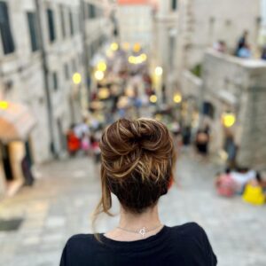 Juliana Dever Instagram - In honor of #houseofthedragon here’s my walk of shame photo. 
.
What? I was in Dubrovnik I had to! 
.
Anyone else watching the new GoT show? 
.
Or maybe you’ve been to Dubrovnik? What’d ya think?

📸: @rachelleahcohen