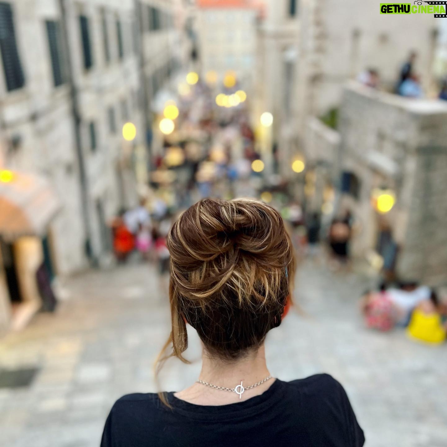 Juliana Dever - 553 Likes - In honor of #houseofthedragon hereās my walk of shame photo.
.
What? I was in Dubrovnik I had to!
.
Anyone else watching the new GoT show?
.
Or maybe youāve been to Dubrovnik? Whatād ya think?
šø: @rachelleahcohen