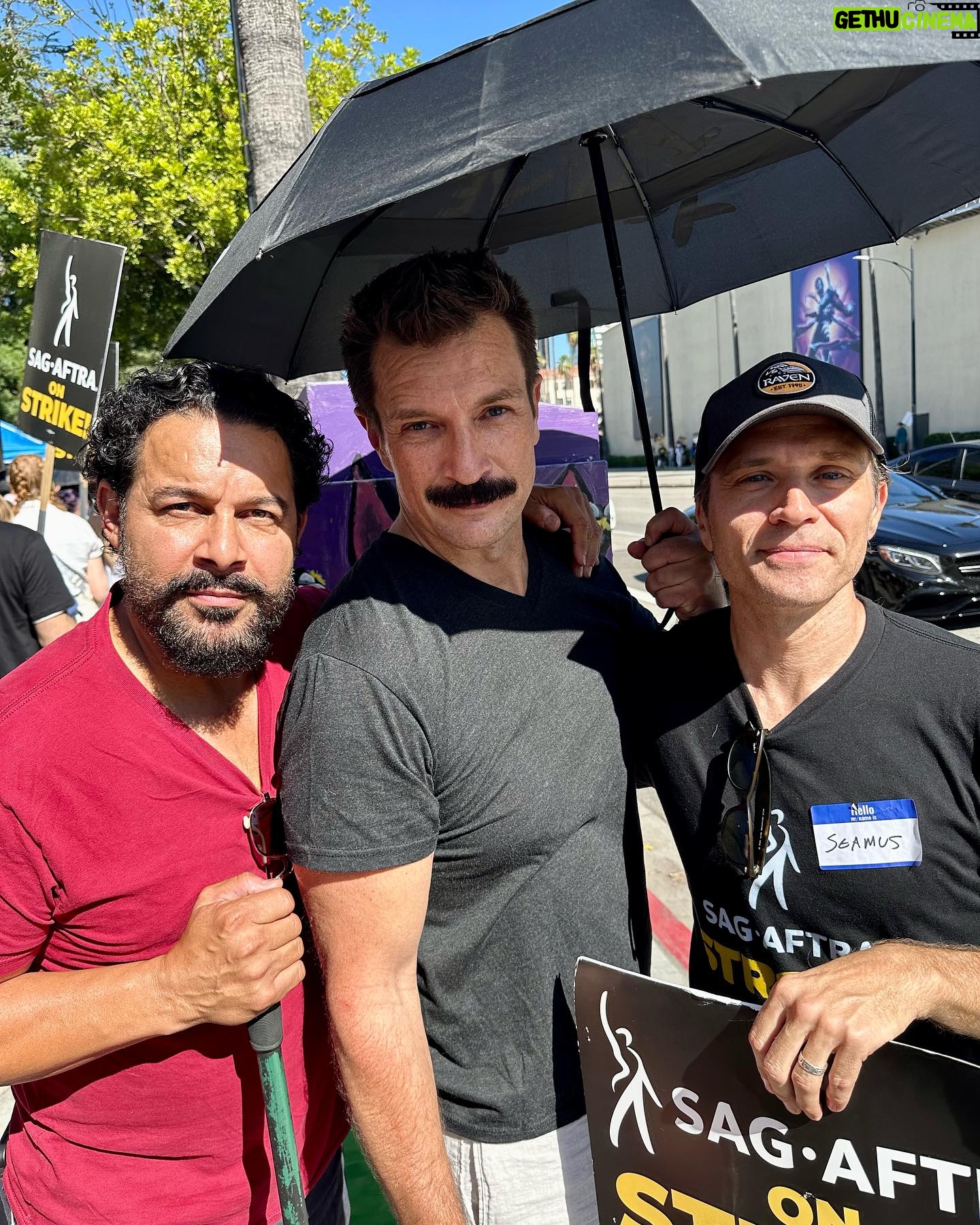 Juliana Dever - 2.6K Likes - One more time for the studios in the back #Makeafairdeal #sagaftrastrong #sagaftrastrike #payyouractors