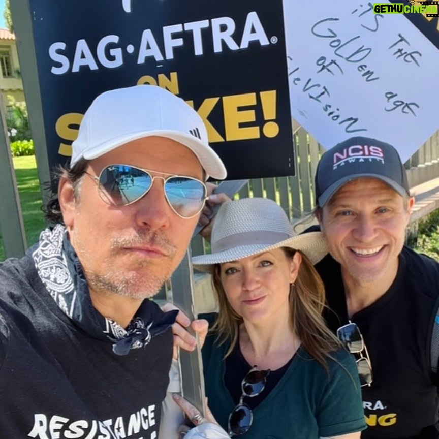 Juliana Dever - 1.6K Likes - If picketing has one good side effect it’s spending time with friends you don’t always get to see.
And yes, @themichaeltrucco has agreed to fly AI into the sun ☀️ if need be. #cylonsagainstAI #battlestargalactica joke
.
@sagaftra #sagaftrastrong
#sagaftrastrike
#power2performers