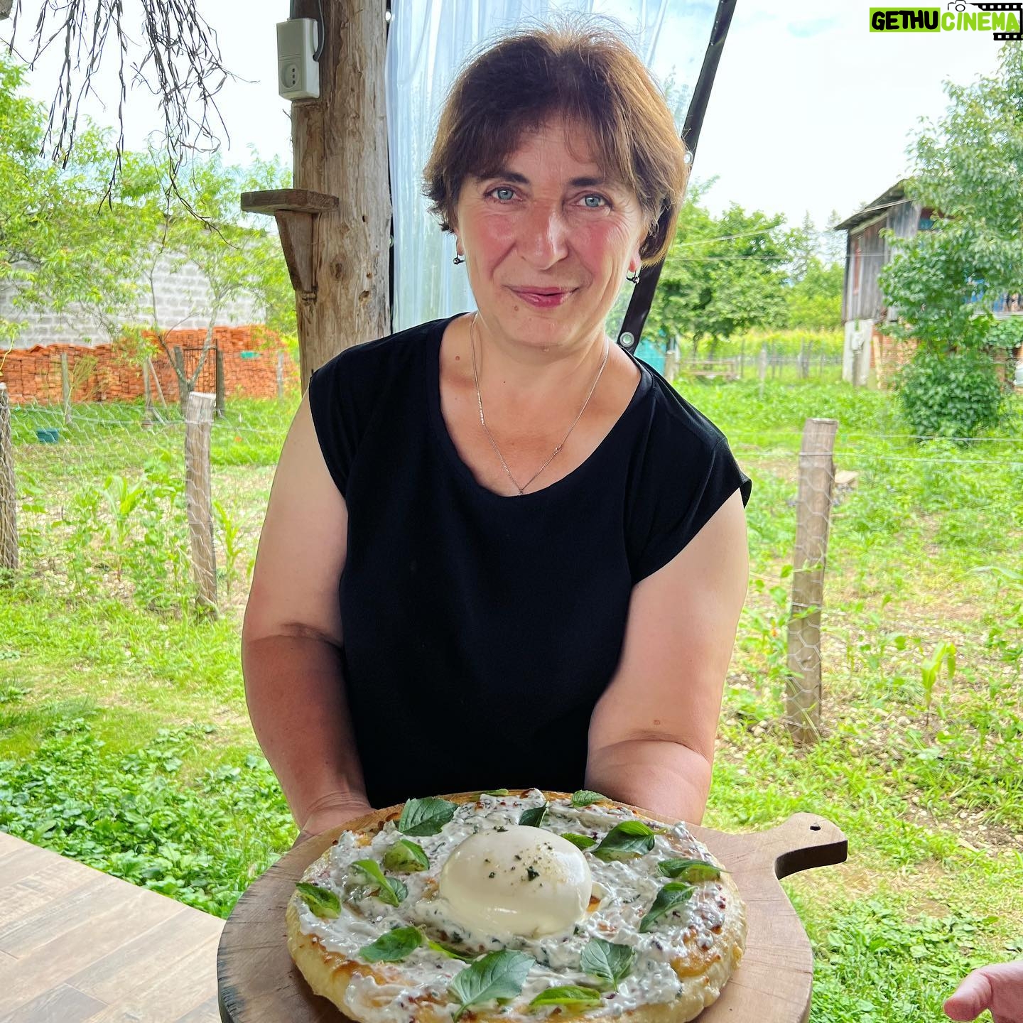 Juliana Dever - 455 Likes - āKitchen or wine cellar?ā A womanās place is inā¦
.
Wherever TF she chooses
.
Thatās the mural behind us that @oda.wines.keto had painted on her outdoor kitchen wall.
.
Professor, scholar, author, entrepreneur, mom, winemakerā¦Sheās a powerhouse.
.
We ā¤ļø Keto! Lunch at her place is always a treat.
Swipe through for delicious Georgian food porn.
.
#cleverdevergeorgia22 #julianadever #cleverdeveradventures #emotionsaregeorgia #besttourtogeorgia #sakartvelo